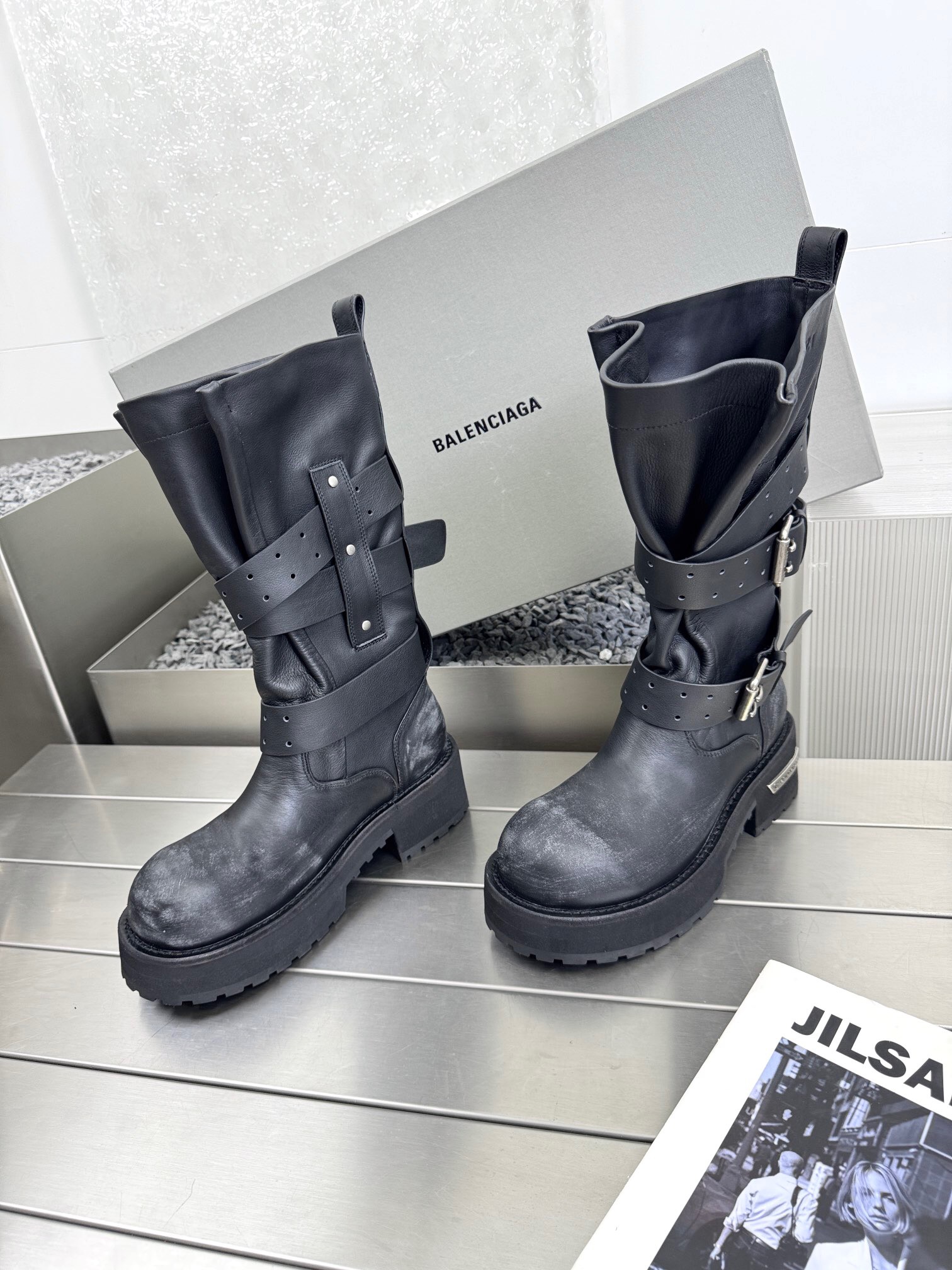 بوت زنانه برند Balenciaga