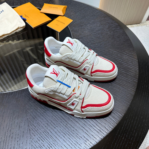 اسنیکر مردانه برند LouisVuitton مدل Surplus