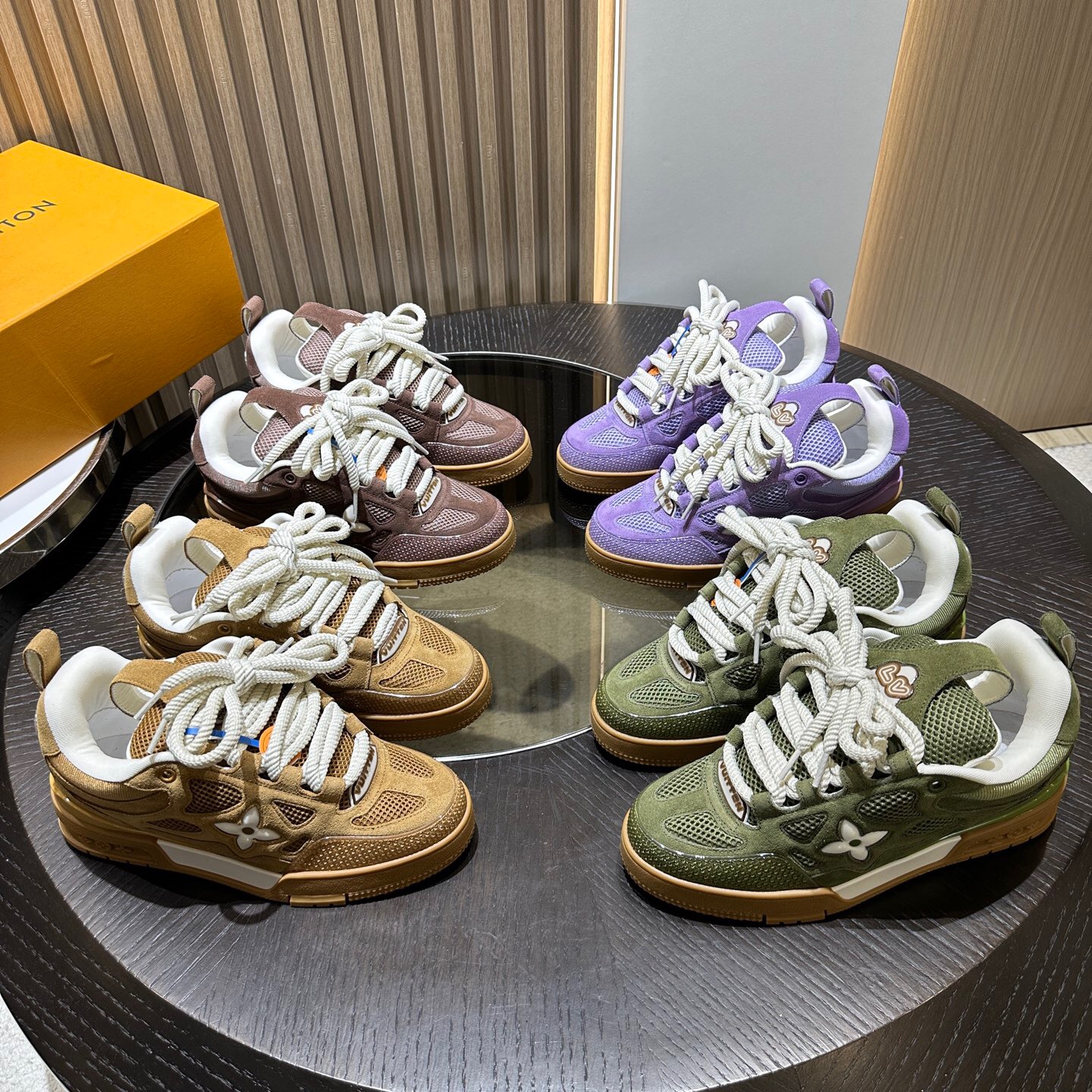 اسنیکر مردانه برند Louis Vuitton مدل Skate