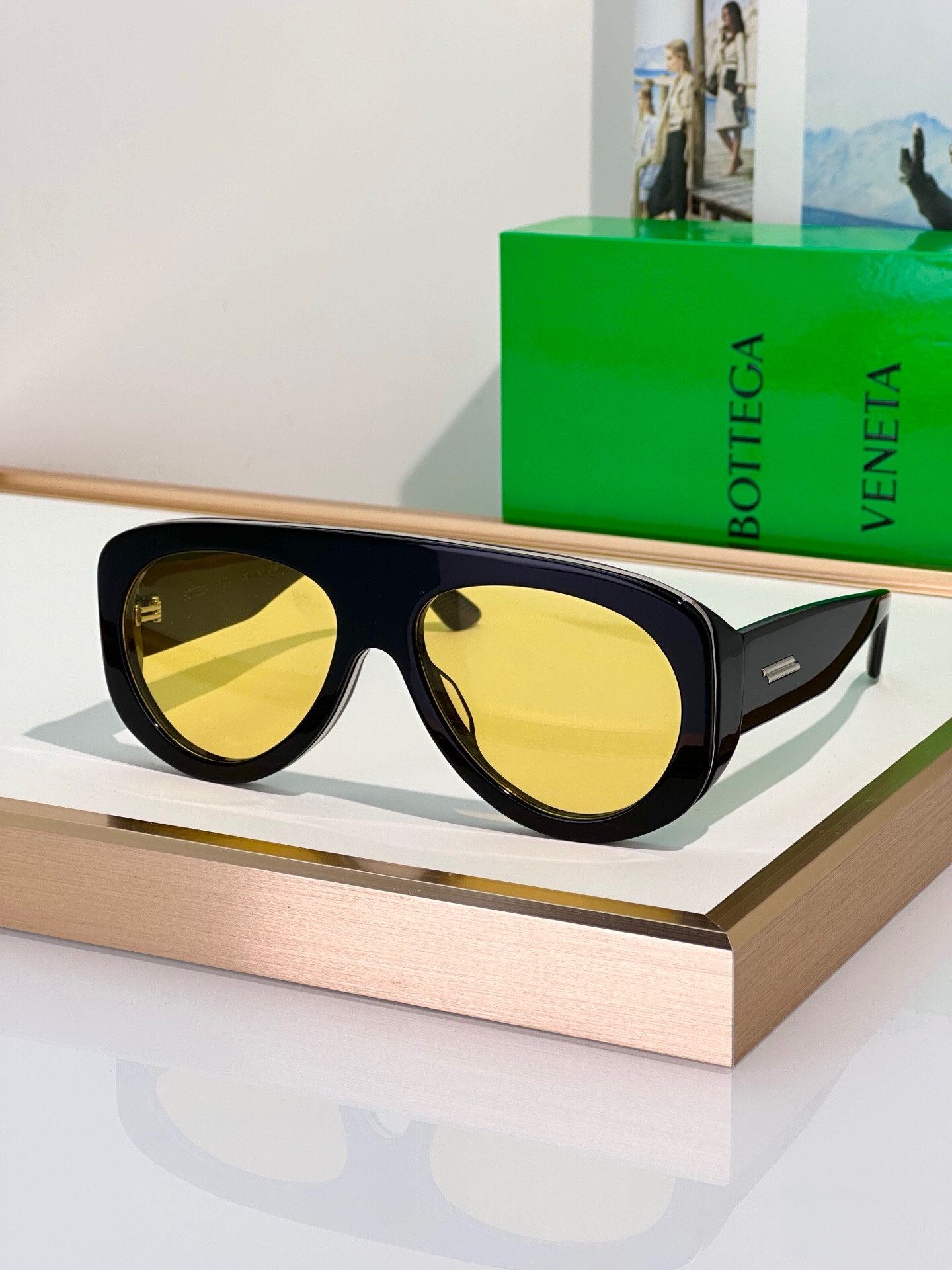 عینک آفتابی برند Bottega Veneta