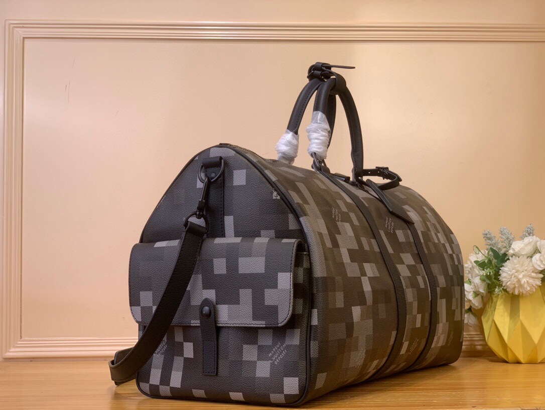 ساک دستی چرم برند LouisVuitton
