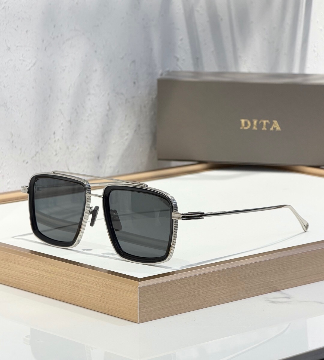 عینک آفتابی-شیشه ای برند DITA