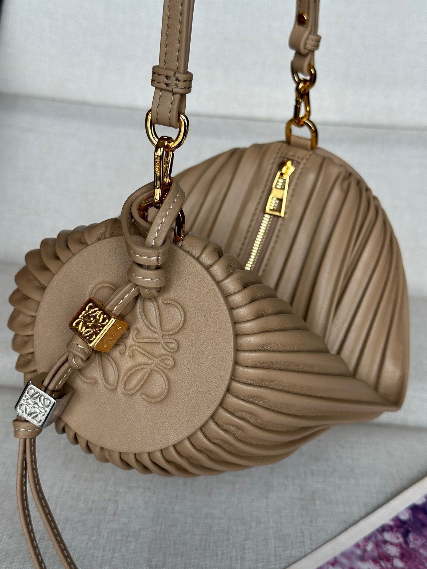 کیف زنانه برند Loewe