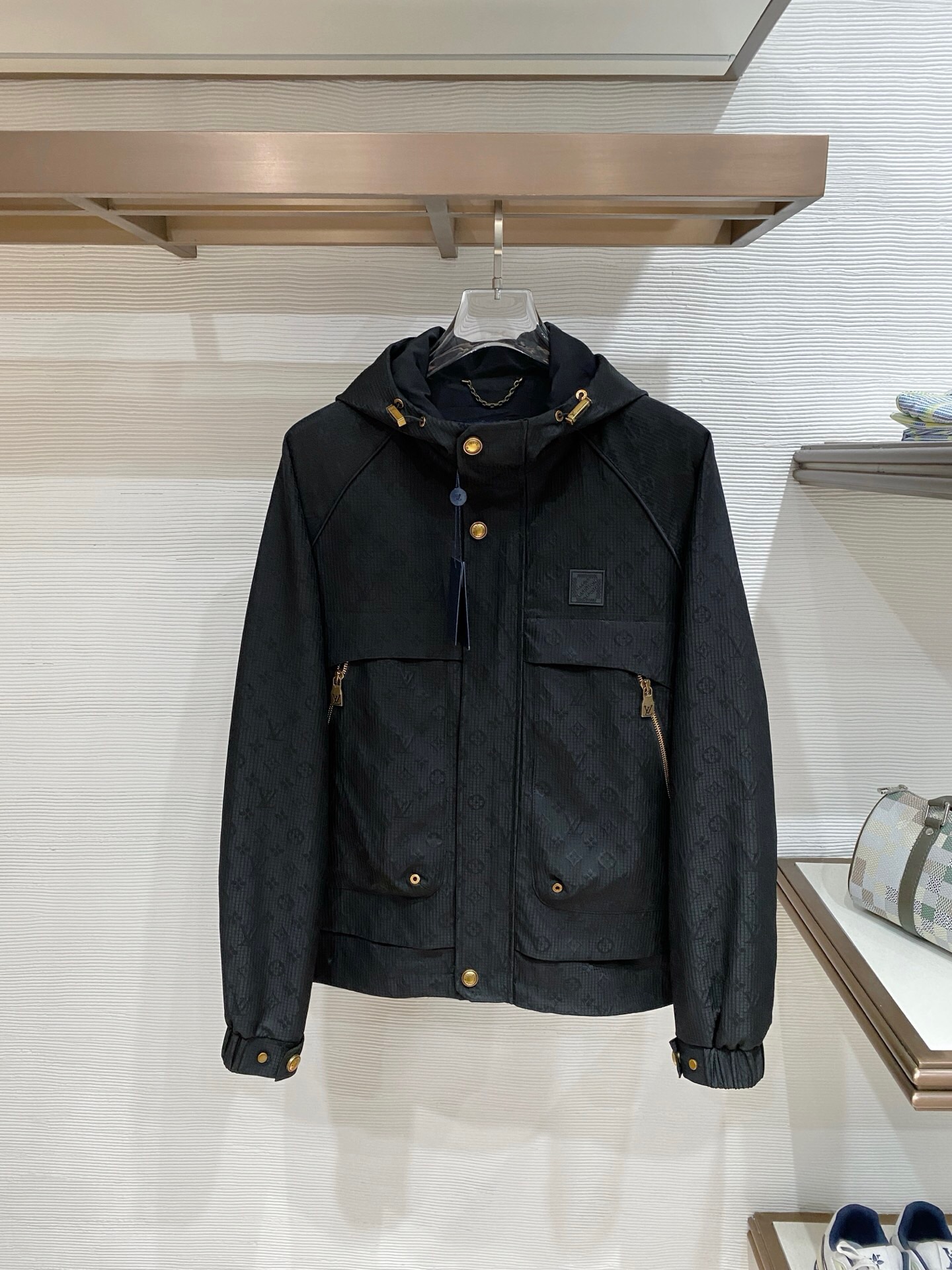 کاپشن مردانه برند Louis Vuitton