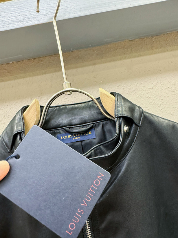 کت چرم مردانه برند Louis Vuitton