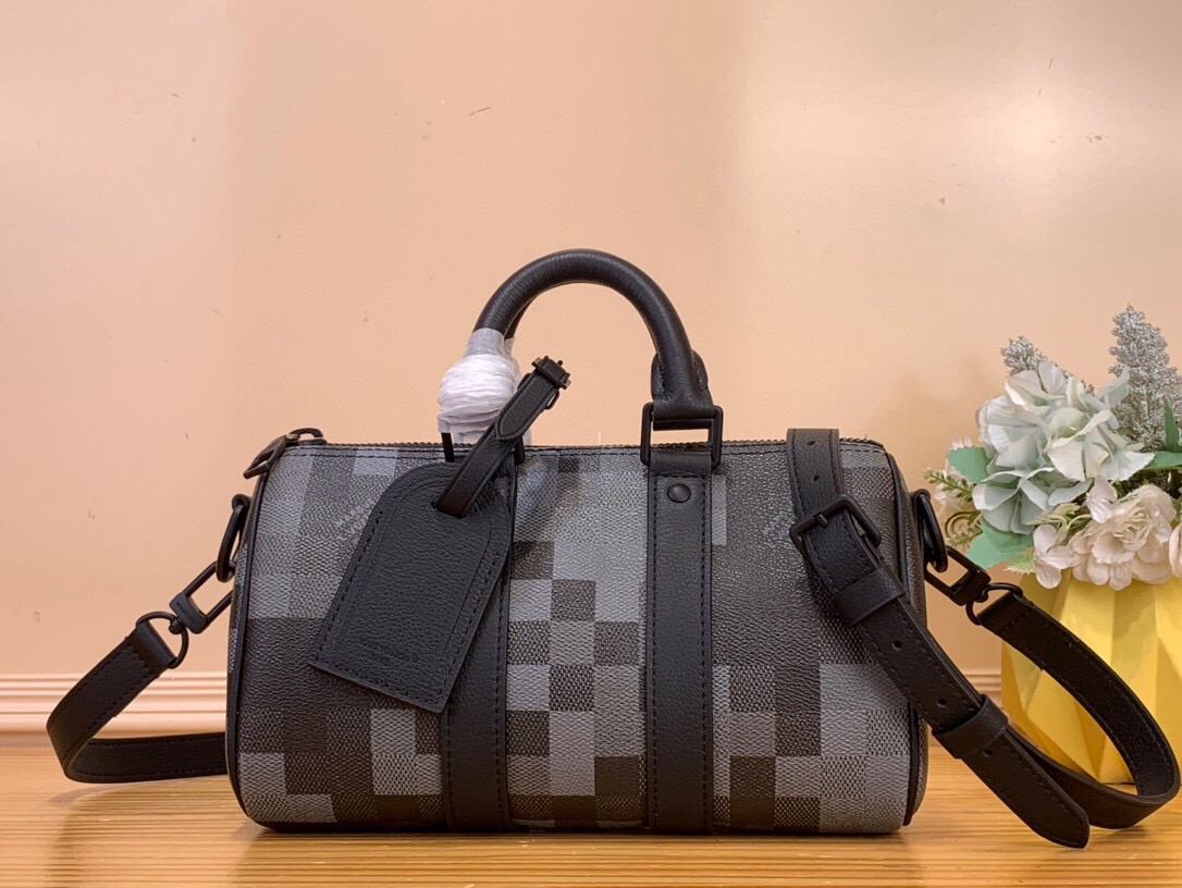 کیف دستی چرم برند Louis vuitton