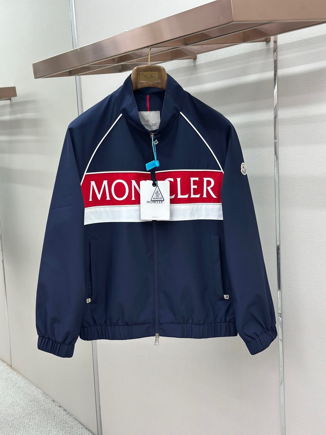 کاپشن مردانه برند Moncler