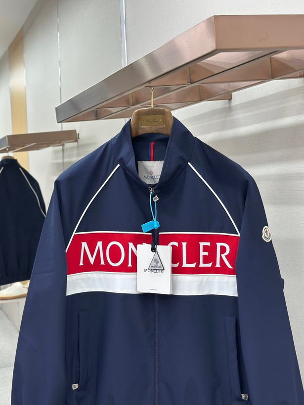 کاپشن مردانه برند Moncler