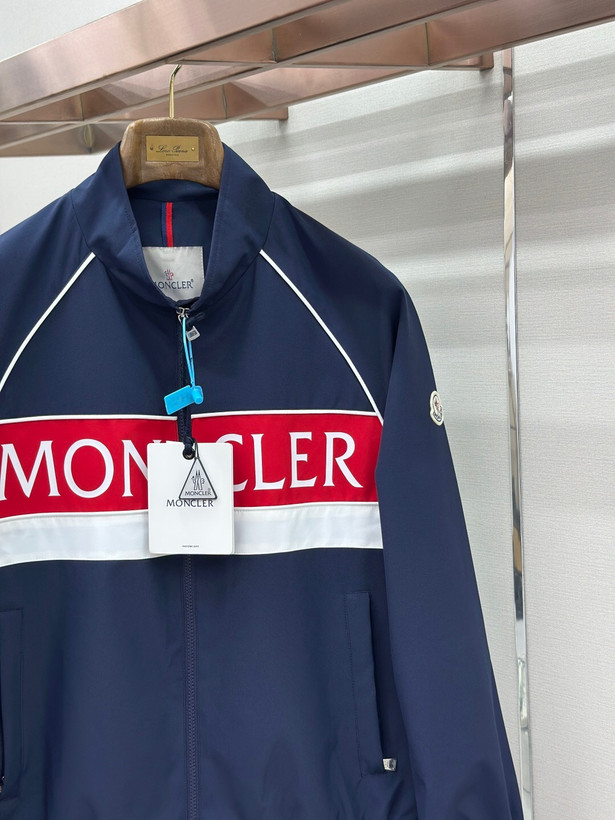 کاپشن مردانه برند Moncler