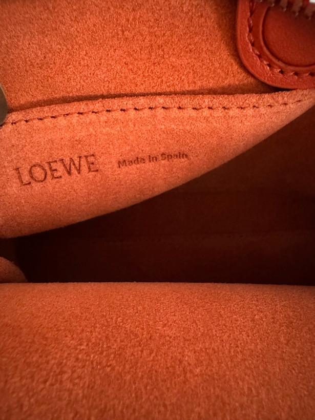 کیف زنانه برند Loewe