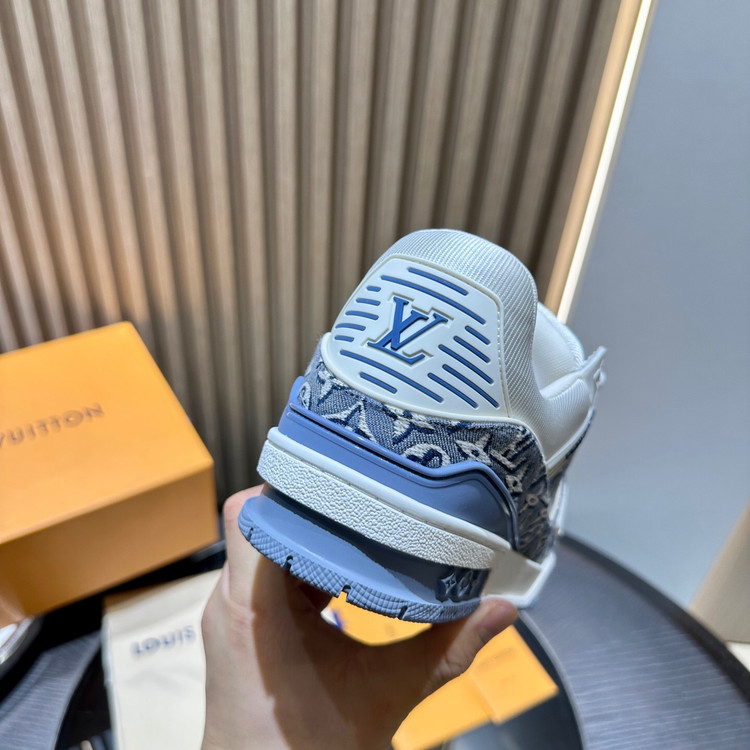 اسنیکر برند Louis Vuitton