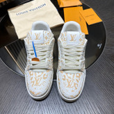 اسنیکر برند Louis Vuitton