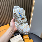اسنیکر برند Louis Vuitton