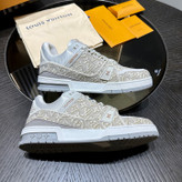 اسنیکر برند Louis Vuitton