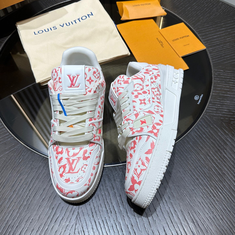اسنیکر برند Louis Vuitton