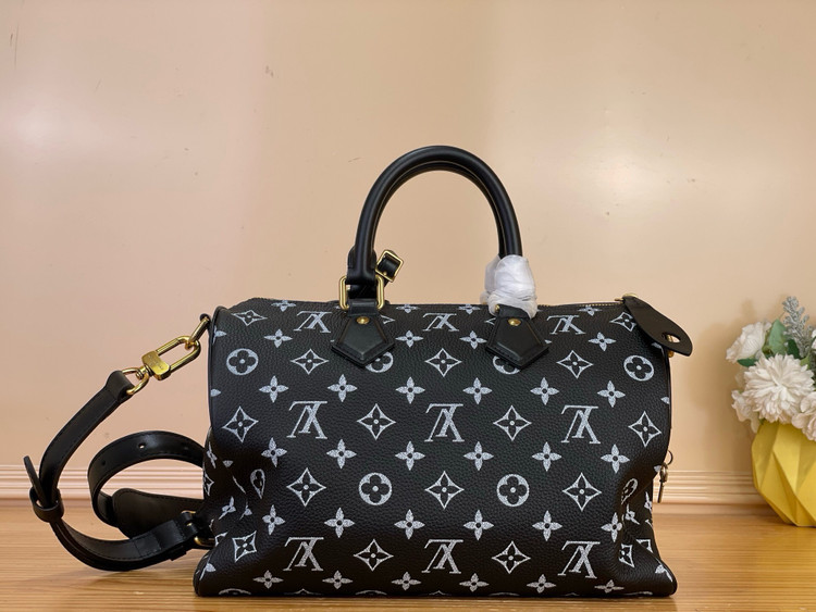 کیف زنانه برند Louis Vuitton