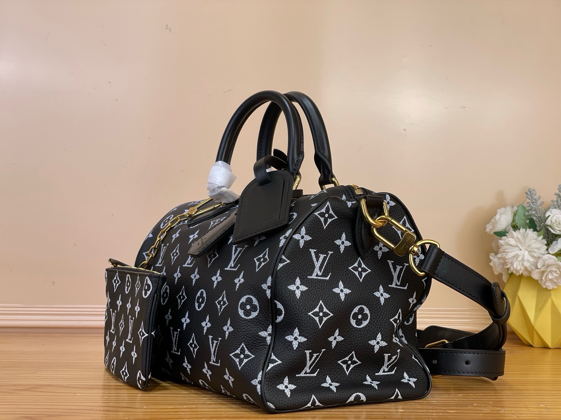 کیف زنانه برند Louis Vuitton