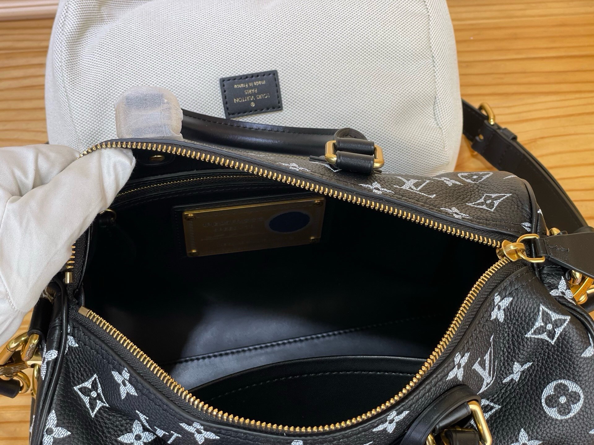 کیف زنانه برند Louis Vuitton