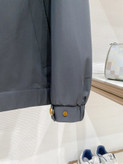 کاپشن برند Louis Vuitton