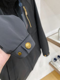 کاپشن برند Louis Vuitton