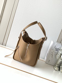 کیف زنانه برند Loewe