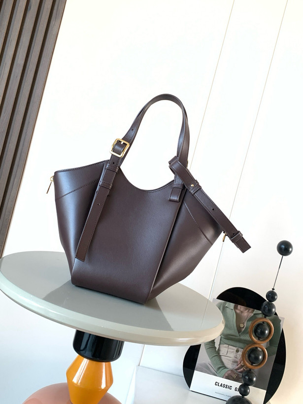 کیف زنانه برند Loewe