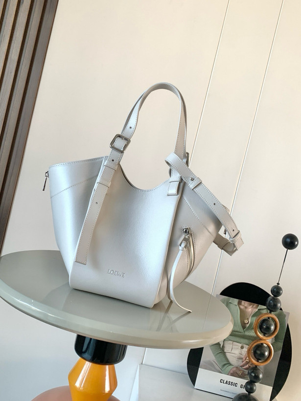 کیف زنانه برند Loewe