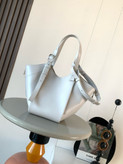 کیف زنانه برند Loewe