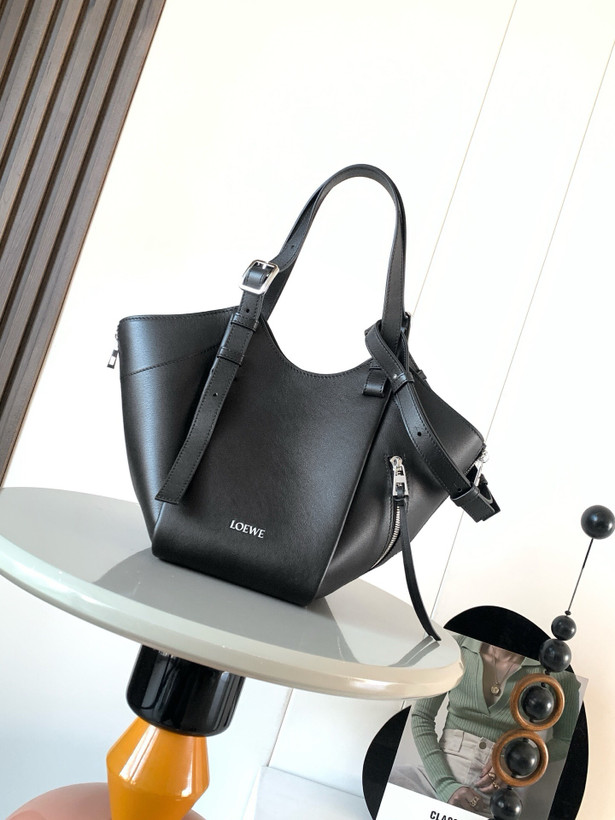 کیف زنانه برند Loewe
