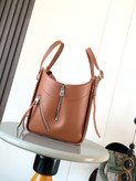 کیف زنانه برند Loewe