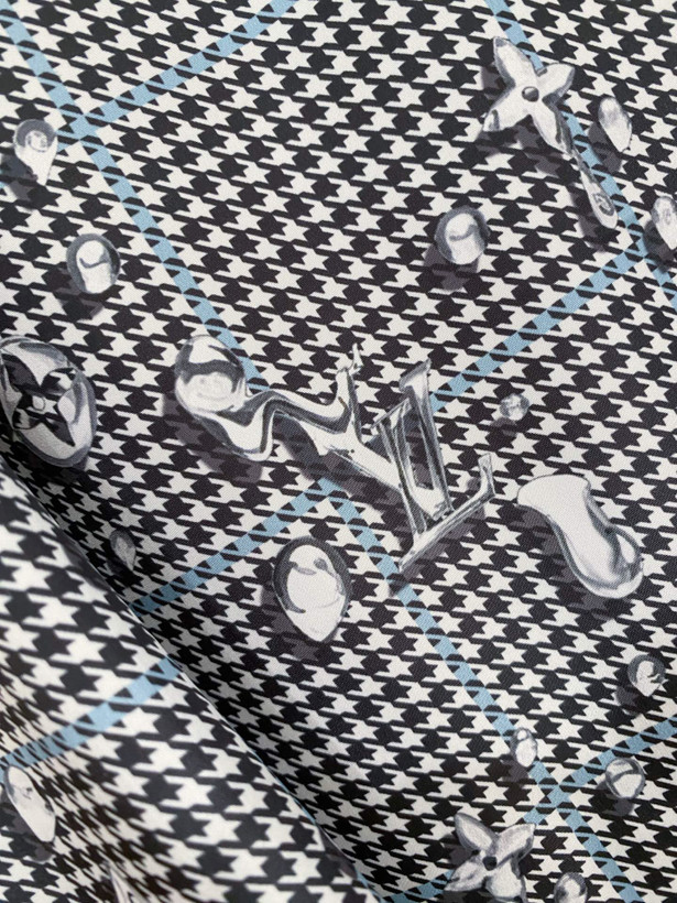 کاپشن دورو برند Louis Vuitton