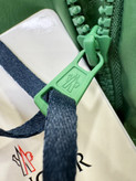 کاپشن برند Moncler