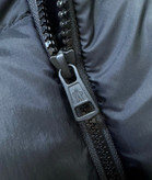 کاپشن برند Moncler