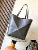 کیف زنانه برند Loewe