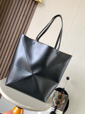 کیف زنانه برند Loewe