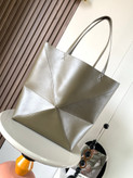 کیف زنانه برند Loewe