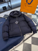 کاپشن برند Louis Vuitton
