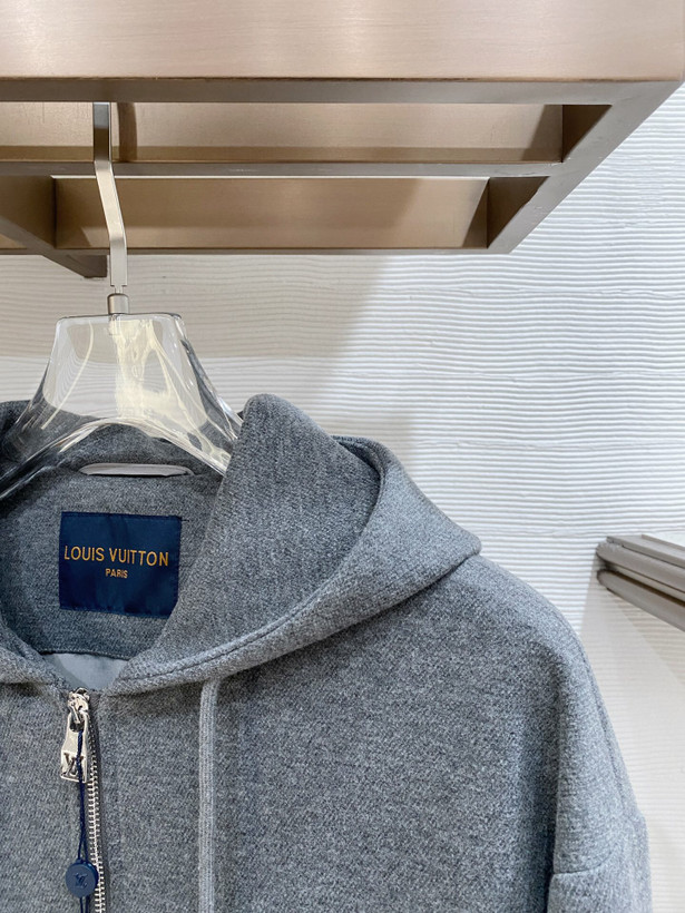 ست مردانه برند Louis Vuitton