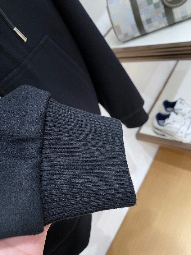 ست مردانه برند Louis Vuitton