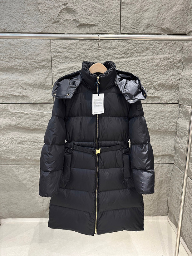 کاپشن زنانه برند Moncler