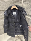 کاپشن زنانه برند Moncler