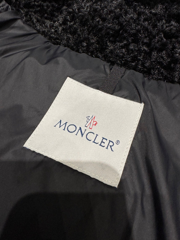 کاپشن زنانه برند Moncler