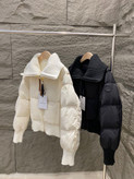 کاپشن زنانه برند Moncler