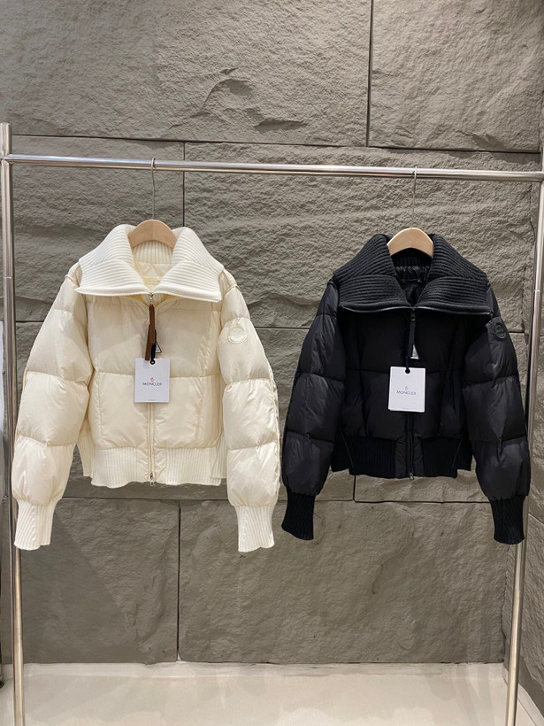 کاپشن زنانه برند Moncler