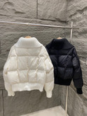 کاپشن زنانه برند Moncler