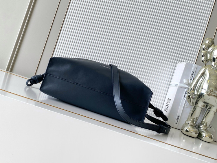 کیف زنانه برند Loewe