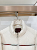 کاپشن برند Gucci