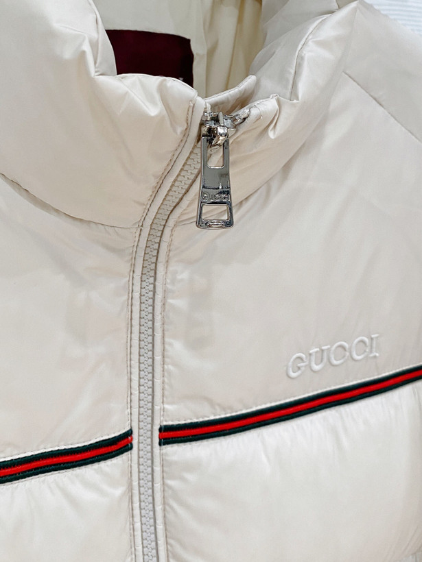 کاپشن برند Gucci