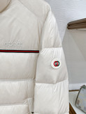 کاپشن برند Gucci
