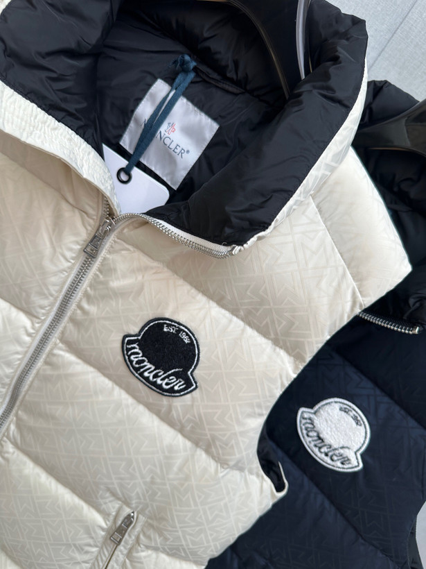 پافر برند Moncler